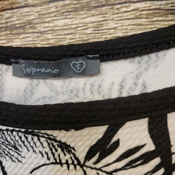 Soprano white/black woman's midi dress size small Pre-owned - Picture 6 of 8